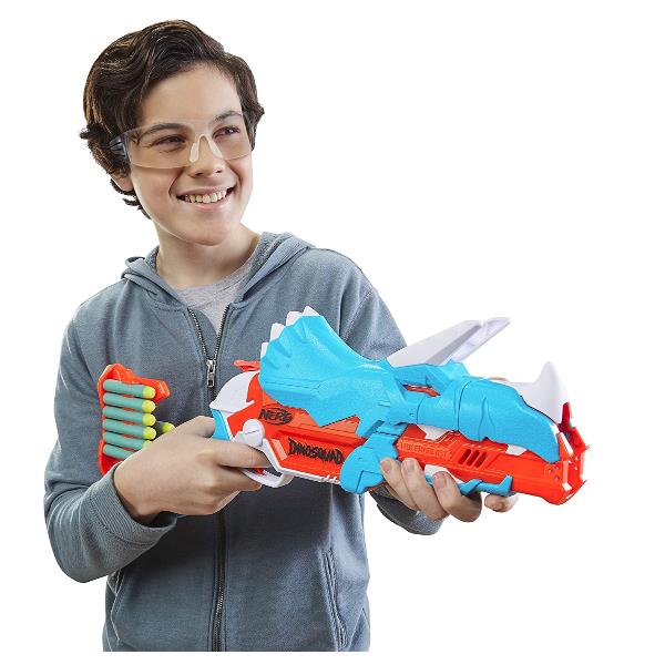 Image of Nerf DinoSquad - Tricera-blast (blaster con alloggiamento per caricamento di 3 dardi, con supporto dardi e design dinosauro Triceratopo, include 12 dardi Elite) 074