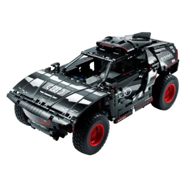 Image of LEGO Technic (42160). Audi RS Q e-tron 074