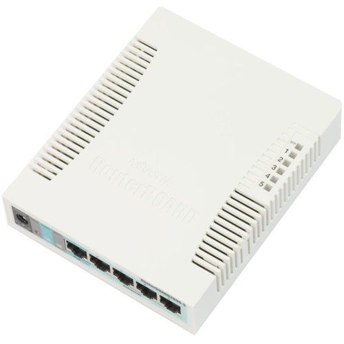 Image of MikroTik CSS106-5G-1S RouterBOARD 260GS 5, port Gigabit smart switch with SFP cage, SwOS, plastic case, PSU 074